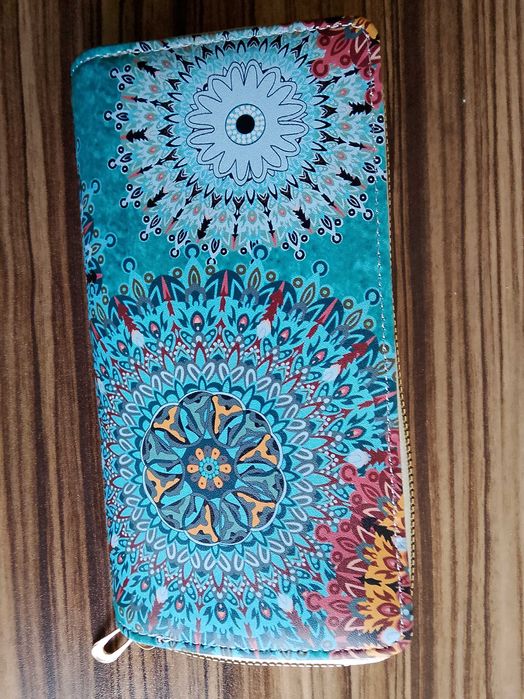 Нов портфейл чанта