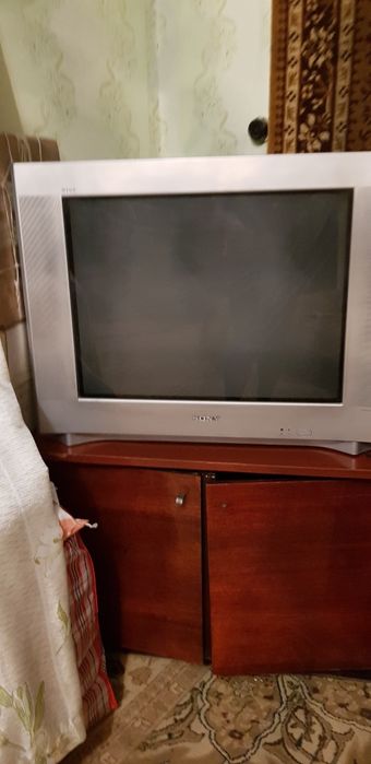 Продаю телевизор б/у