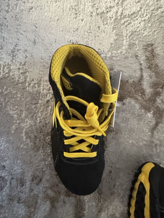 Bocanci protectie Diadora Glove Hype marimi de la 36la 39