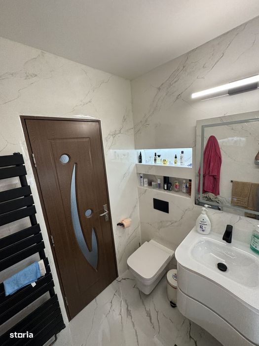 Apartament cu 4 camere, etaj 3 din 4 , Str. Belsugului , Micro 17.