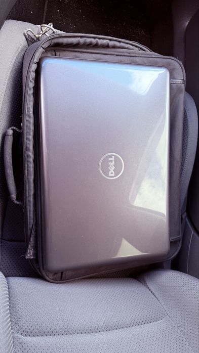 Лаптоп Dell Inspiron