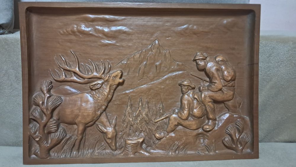 Tablou sculptat in lemn