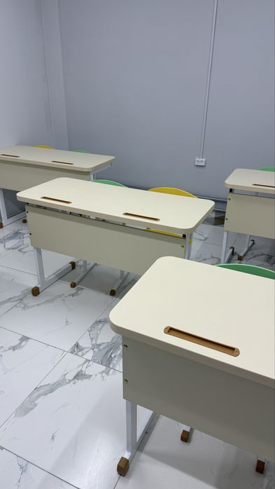 Срочно продам парты