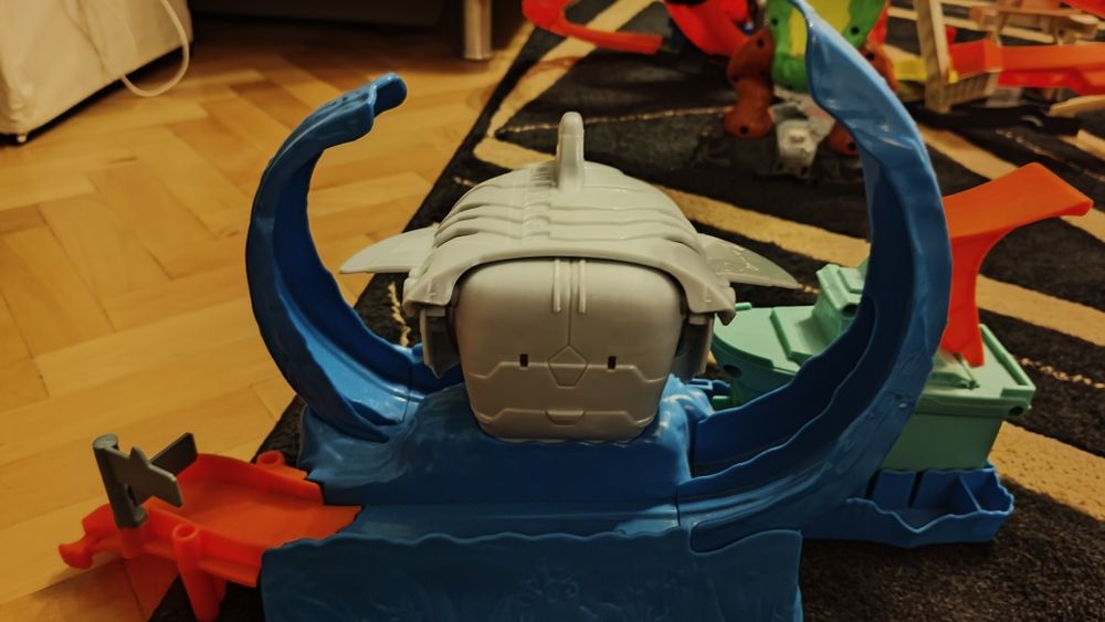 Pista Hot Wheels Robo Shark