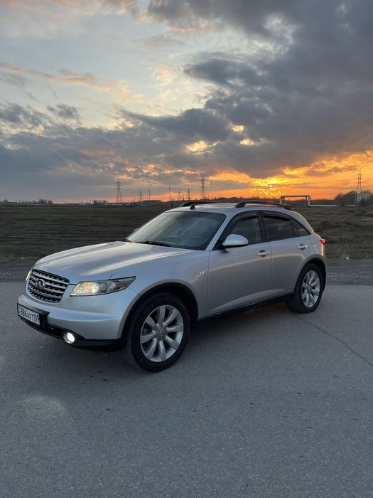 Продам машину Infiniti fx35