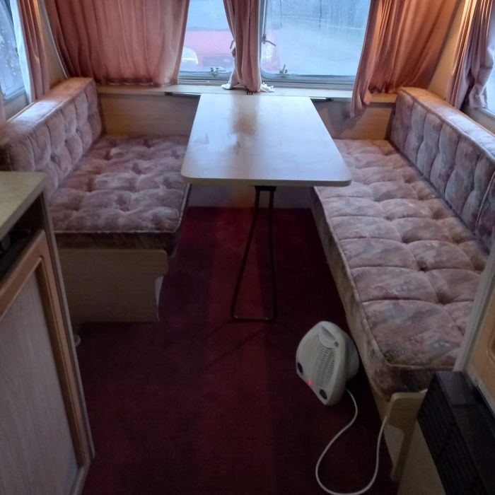 Rulotă cu panou solar,și tv