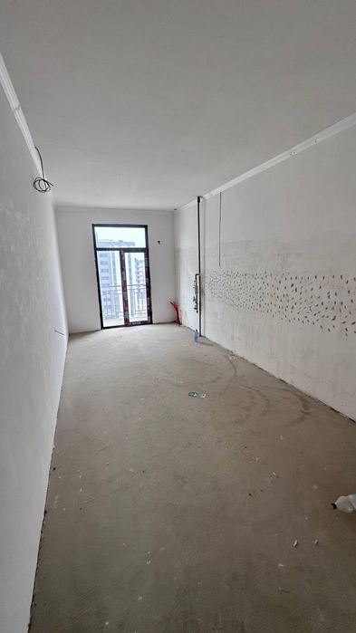 Бухара сити Карвон шоппингдан 3 хонали гази бор квартира сотилади