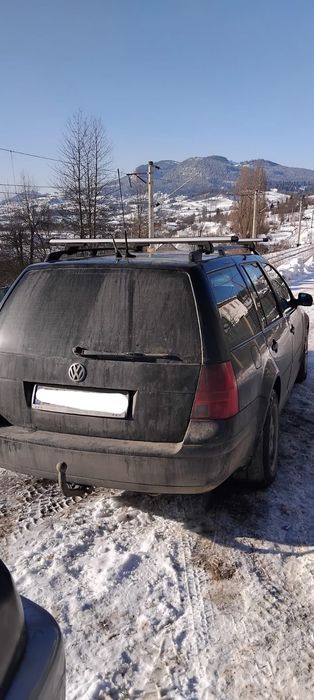 Vând golf 4 și alta de piese