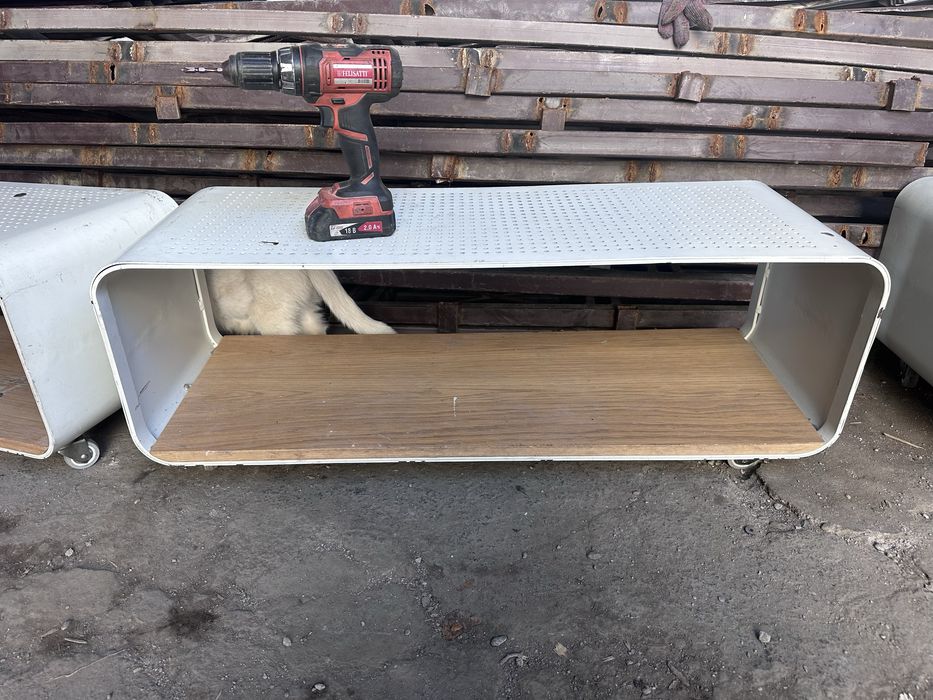 Стол и стеллаж для обуви