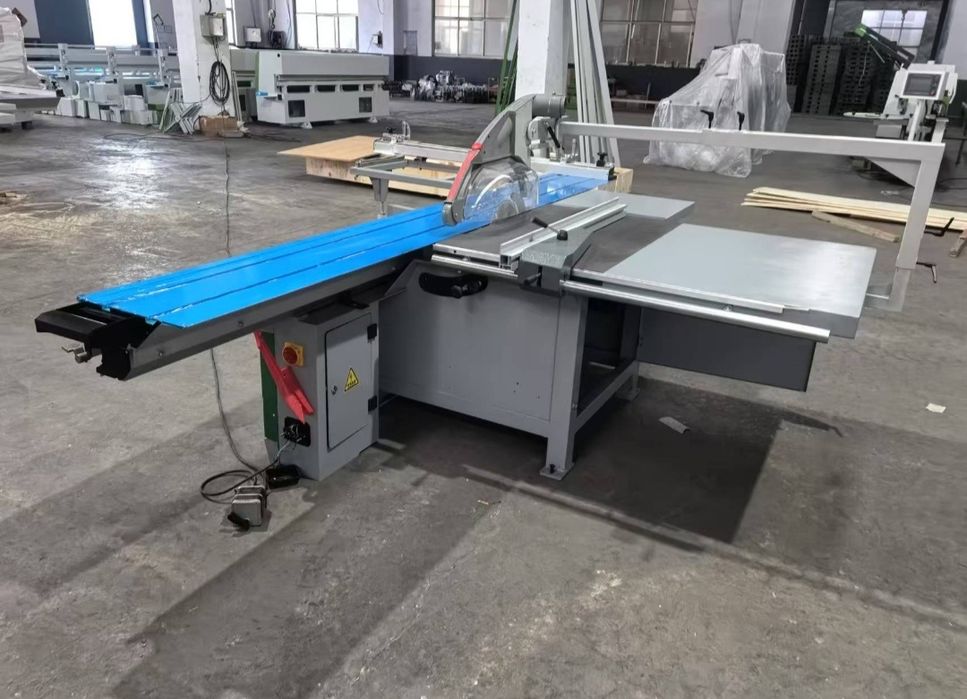 Форматно раскроечный станок ( распиловочный станок )