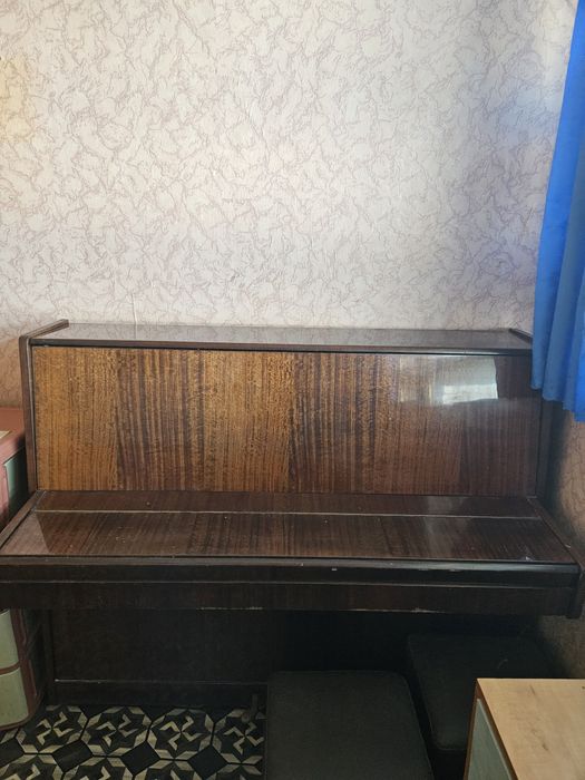 Пиано  Заря в отлично състояние