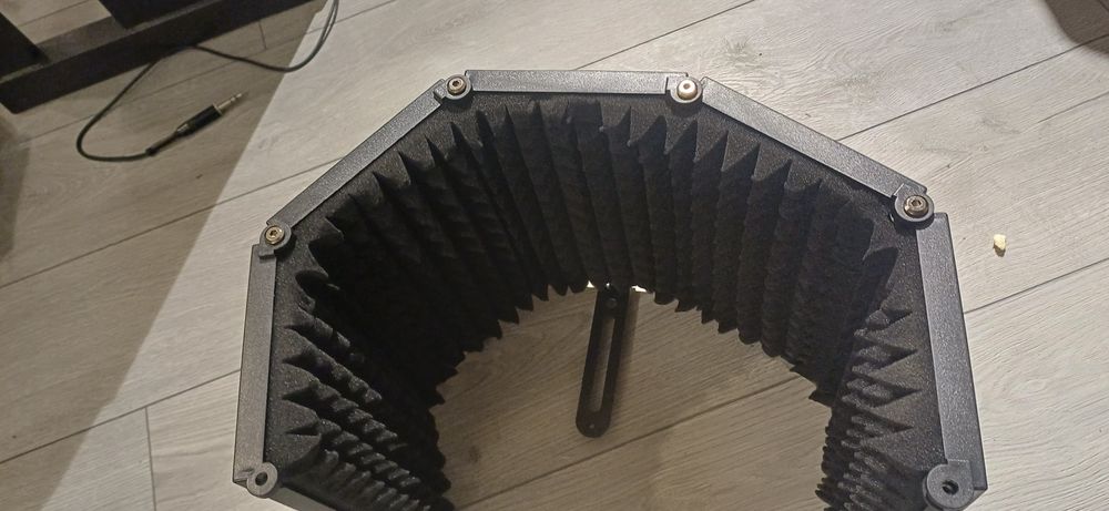 Ecran acustic pt Microfon