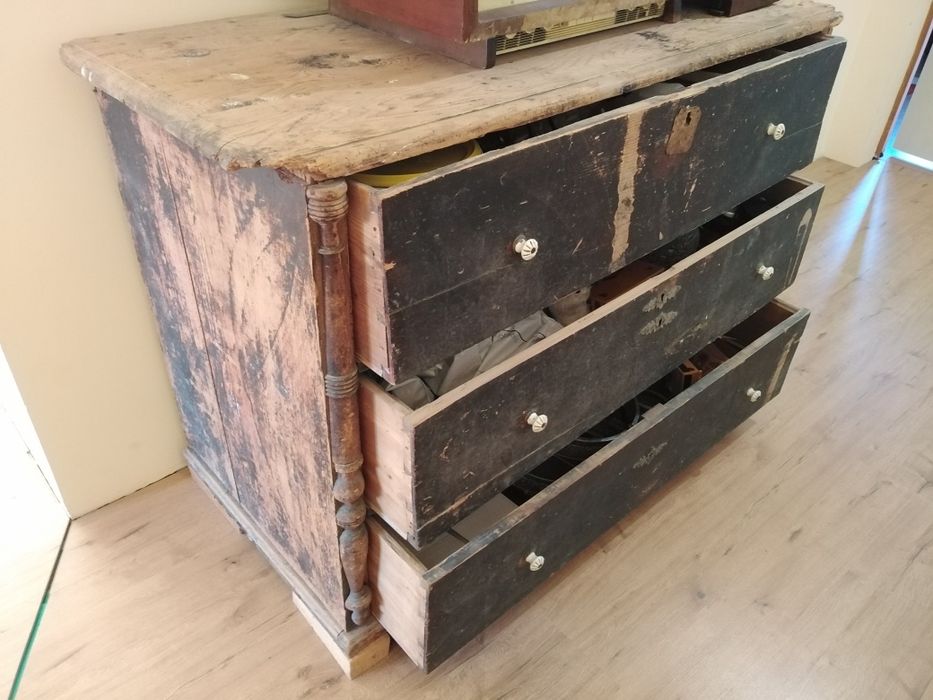 Comodă veche, mobilă lemn masiv
