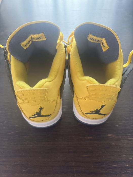 De vanzare, JORDAN 4 Lightning