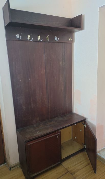 Отдам мебель срочно, самовывоз!