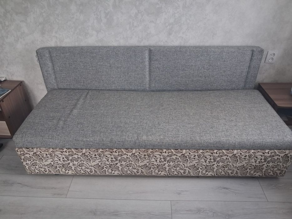 Продам диван недорого