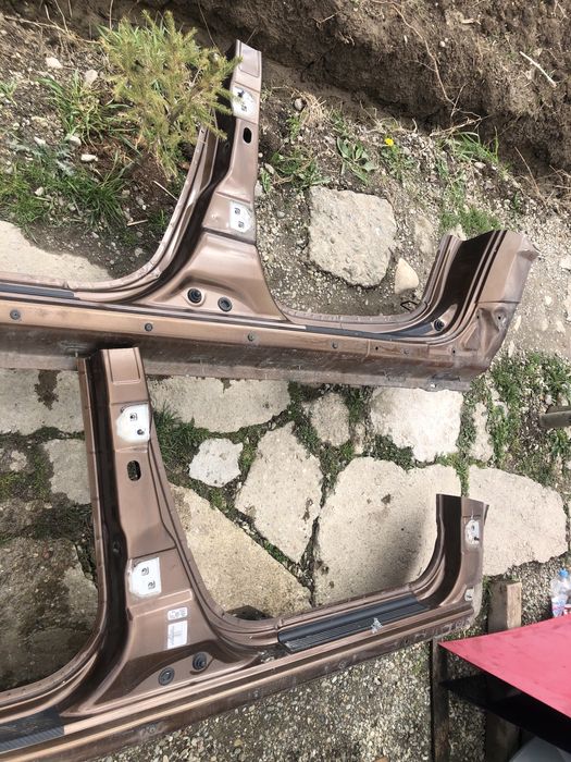 Vand praguri stanga/dreapta Dacia Duster/2010/2018-