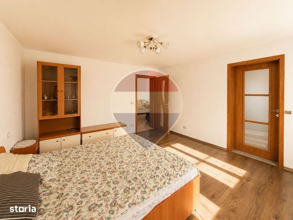 Casa cu 6 camere de vânzare în Negri jud. Bacau / posibilitate duplex