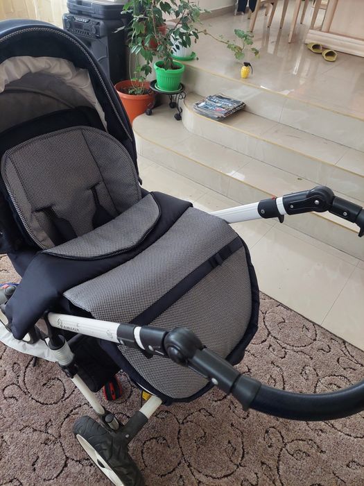 Бебешка количка 3 в 1