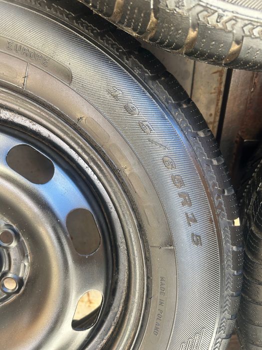 Продавам зимни гуми с джанти за VW