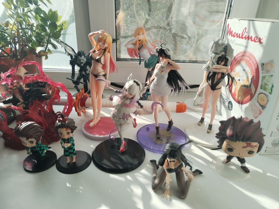 ПРОДАМ аниме фигурки