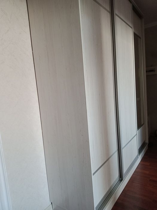 Продам шкаф купе в отличном состоянии