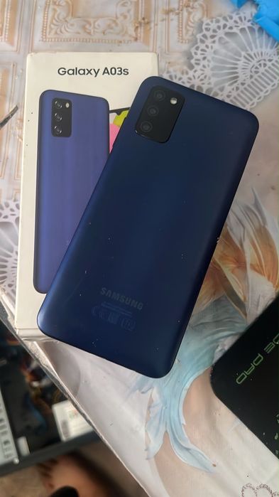 Продам Samsung А03S  работает нормально но есть трещина   обмен есть