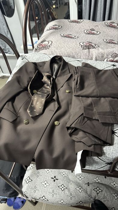 Мужской кастюммм новый