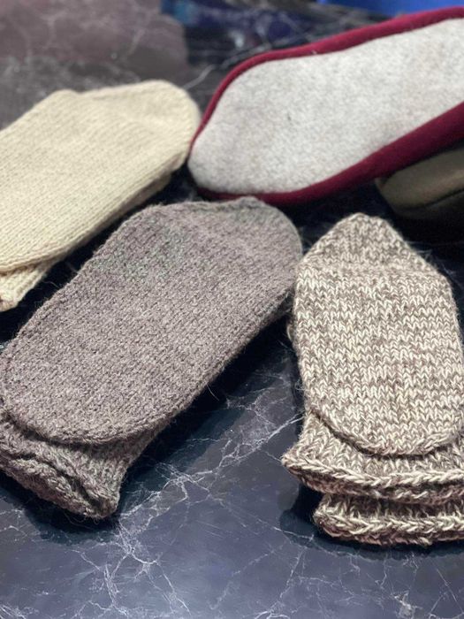 Ръчно изплетени вълнени чорапи