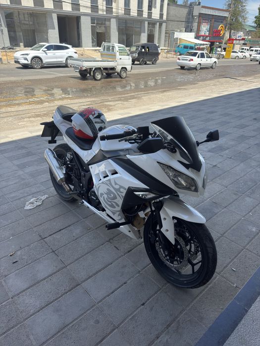 Motosikl kawasaki ninja