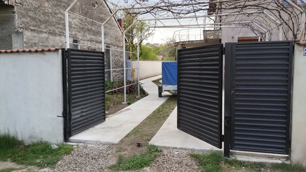 Automatizări porți - Videointerfoane
-automatizari porti culisante si