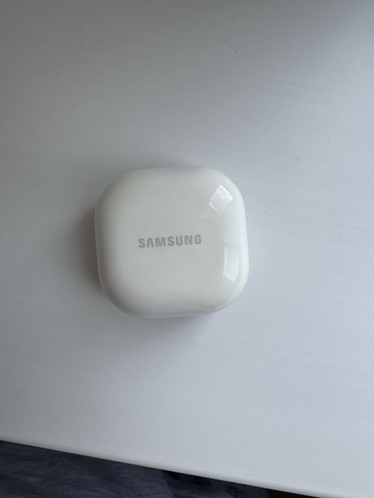 Samsung Galaxy Buds 3 Pro, Samsung Galaxy Buds FE