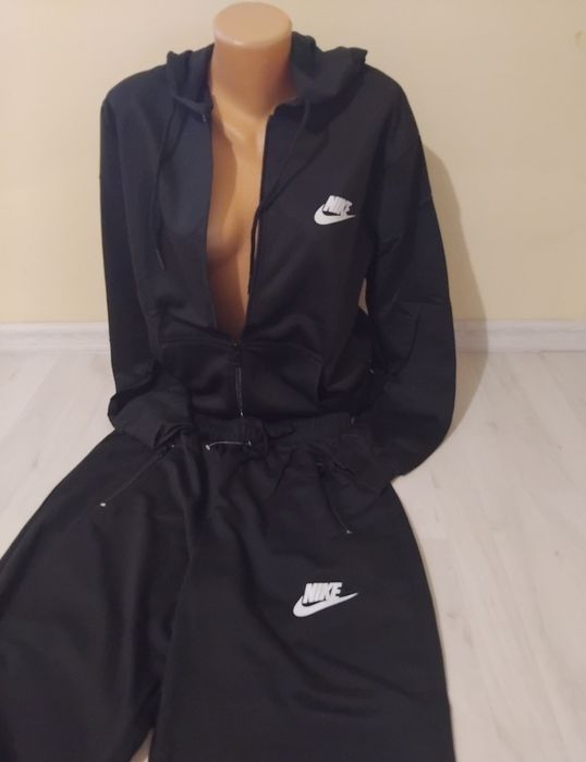 Trening dama Adidas si Nike ieftin.