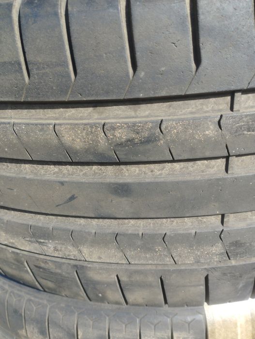 Anvelope caucicuc 285 40 r22 continental și Pirelli an 2019