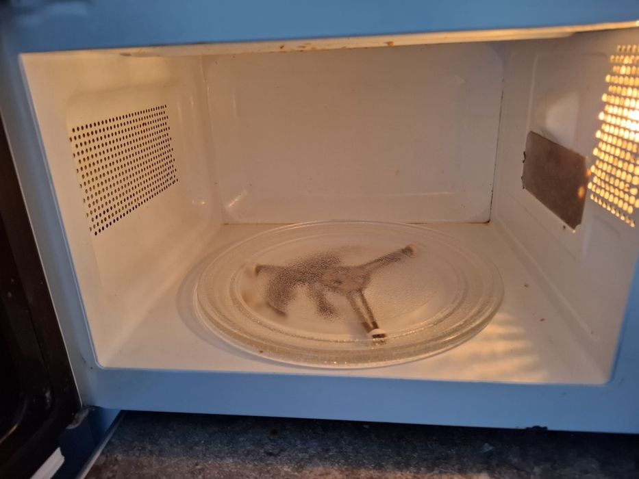 Продаётся Микроволновка.