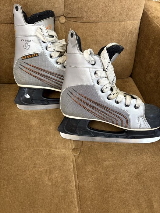 Продам коньки мужские