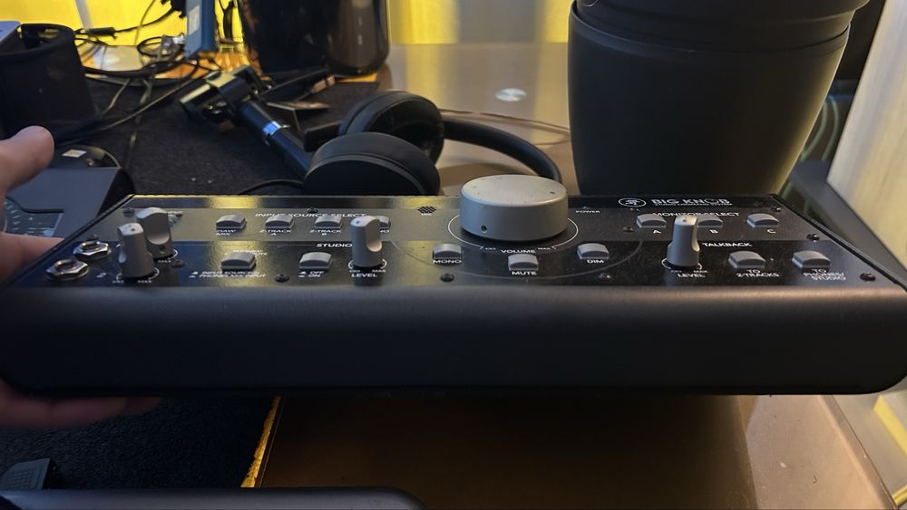 Mackie big knob  Studio command - Controller Monitoare Studio