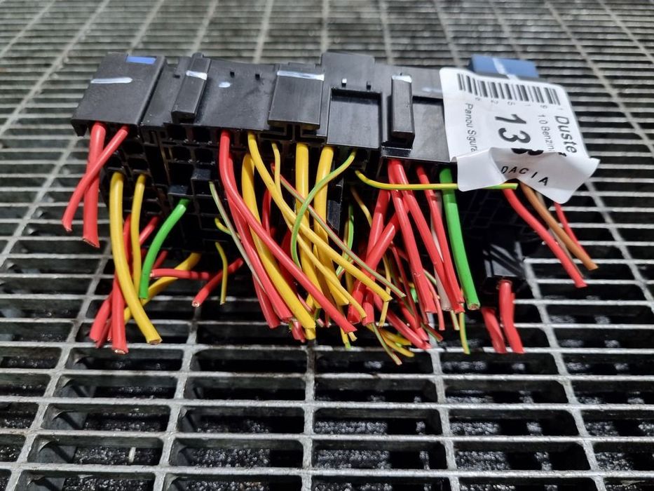 Panou Sigurante Dacia Duster II 1.0 Benzina 2018 - 2021 (1318) 8200900821