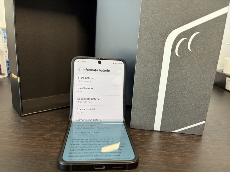 Samsung Galaxi Z Flip 7 FE 256RAM 8GB perioada funcționare 7 luni pret ușor negociabil!