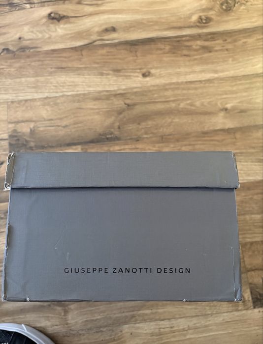 Черни обувки Giuseppe Zanotti