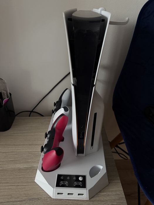 PS5 Disc Edition  Pachet COMPLET gata de jucat!