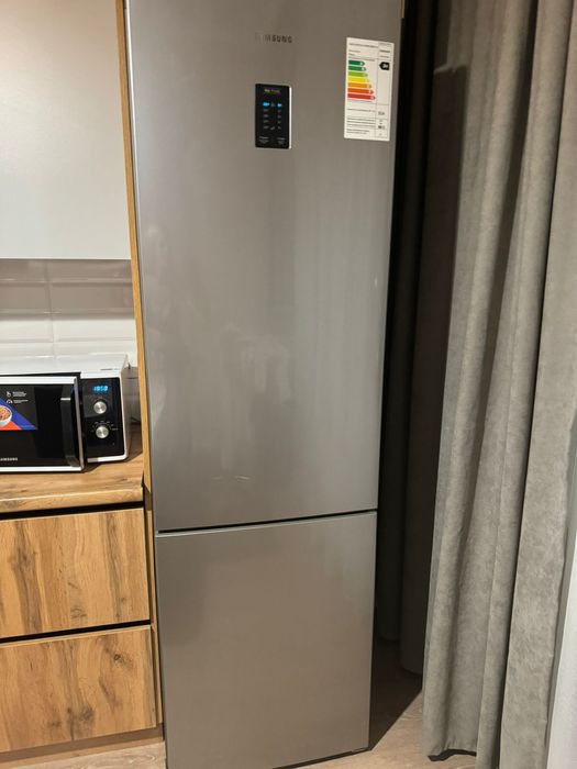 Холодильник  Samsung