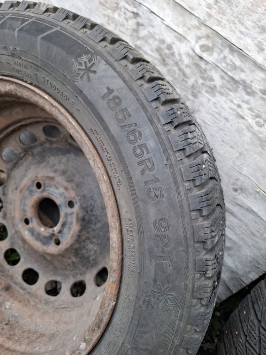 Шины зимние с дисками(15)