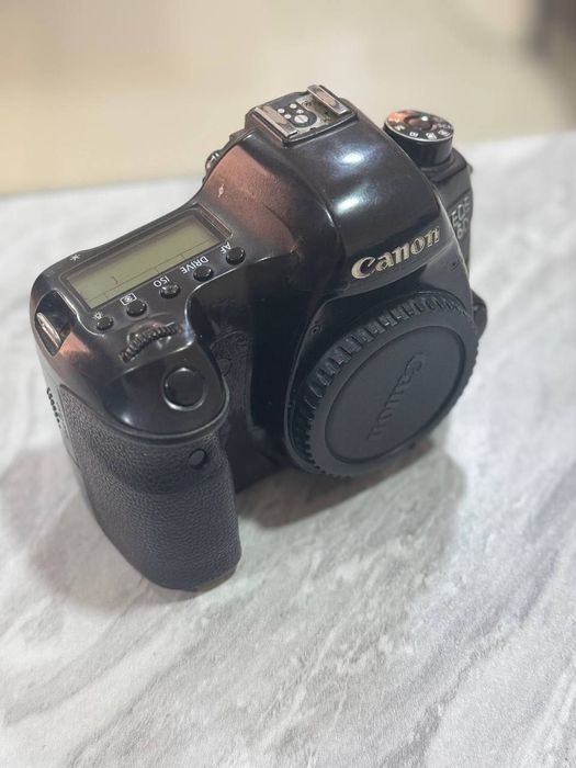 Фотоаппарат Canon 6d body