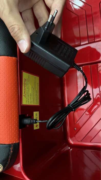 Детская машина Lamborghini Urus 12V, с пультом (bolalar mashinasi)