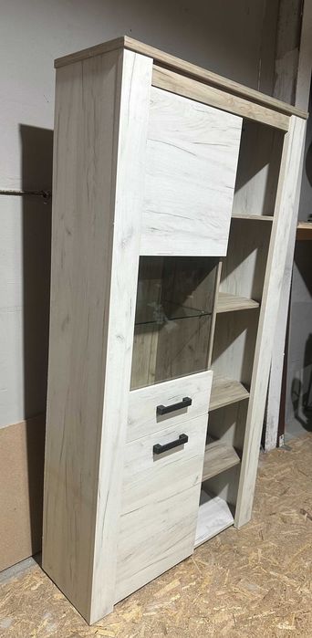 Corp de Biblioteca cu Vitrina; Dulap cu rafturi