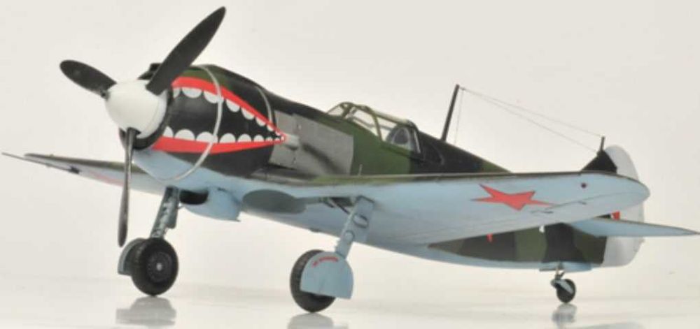 Сборная модель самолета Ла-5(Звезда. 1/48)