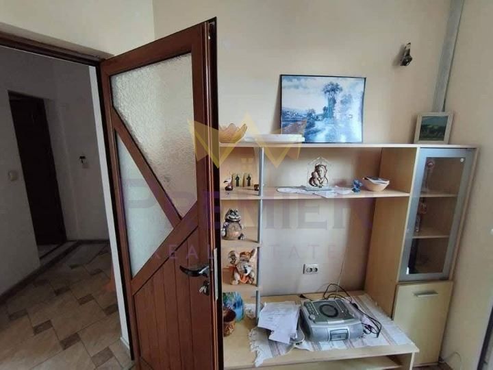 Продава се Двустаен апартамент в Варна, Колхозен пазар - 52 кв.м за 2116 €/кв.м - Снимка #2