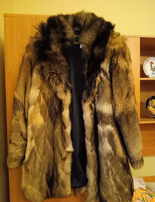 Haină din blana de vulpe