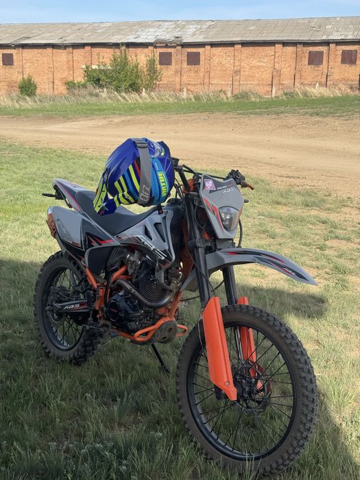 продам эндуро мотоцикл 250куб